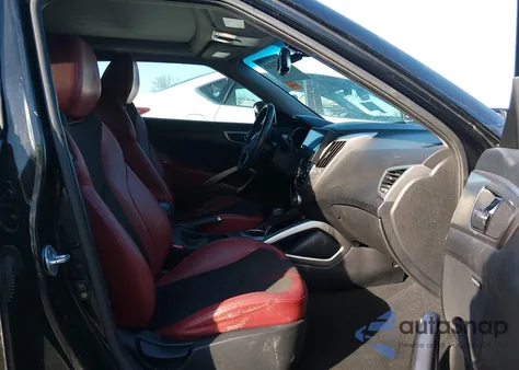 2012 Hyundai Veloster Base W/Red/Black z USA, uszkodzony, nr VIN KMHTC6AD6CU074895